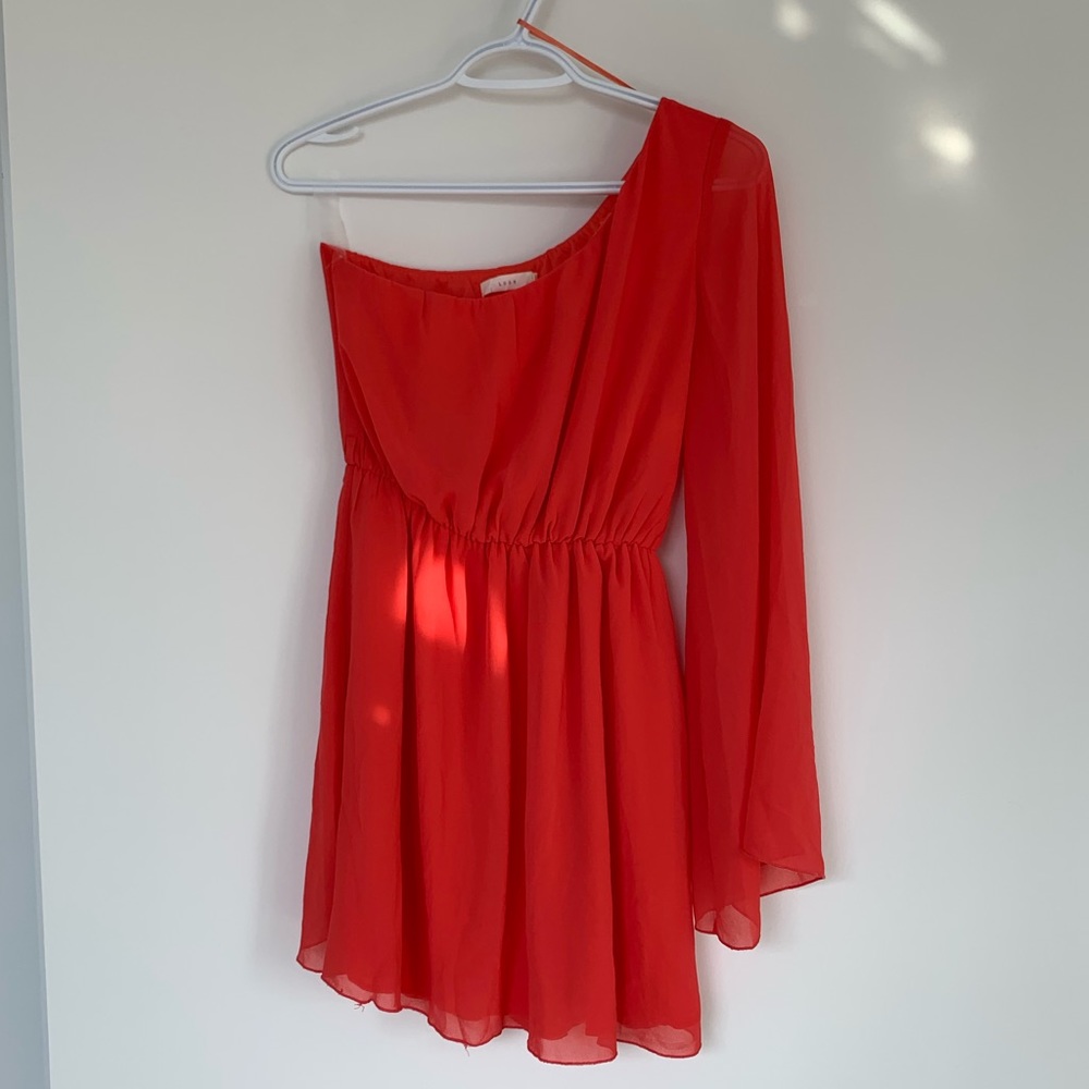 LUSH - one sleeve dress